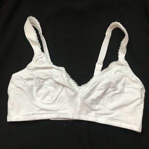 NWT - Comfortable Nursing Bra - Size 40D